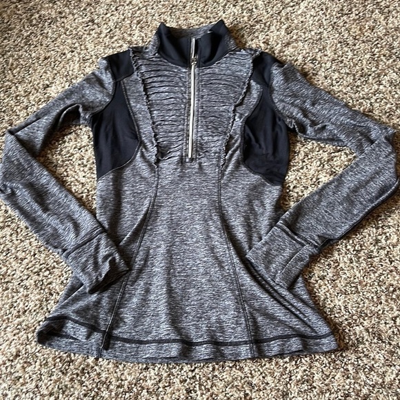 Lululemon Run Your Heart Out Pullover - - Picture 3 of 10